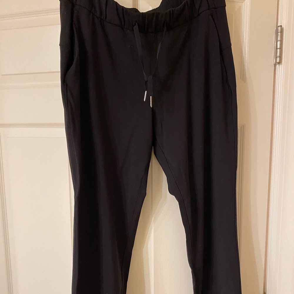 Black lululemon pants